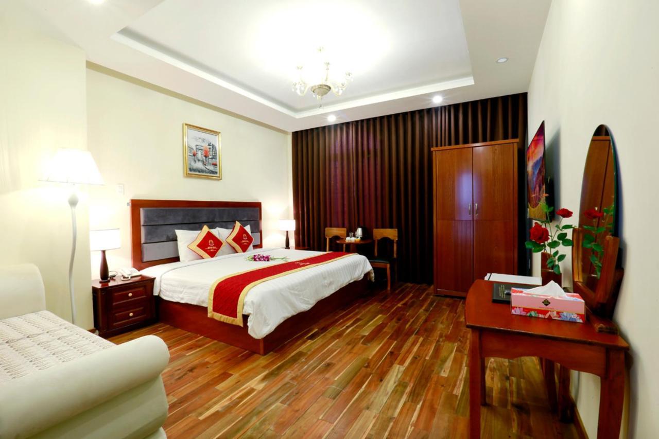 เรดดอร์ซ พรีเมียม แอท เหงียนทายซอนสตรีท Hotel โฮจิมินห์ซิตี้ ภายนอก รูปภาพ